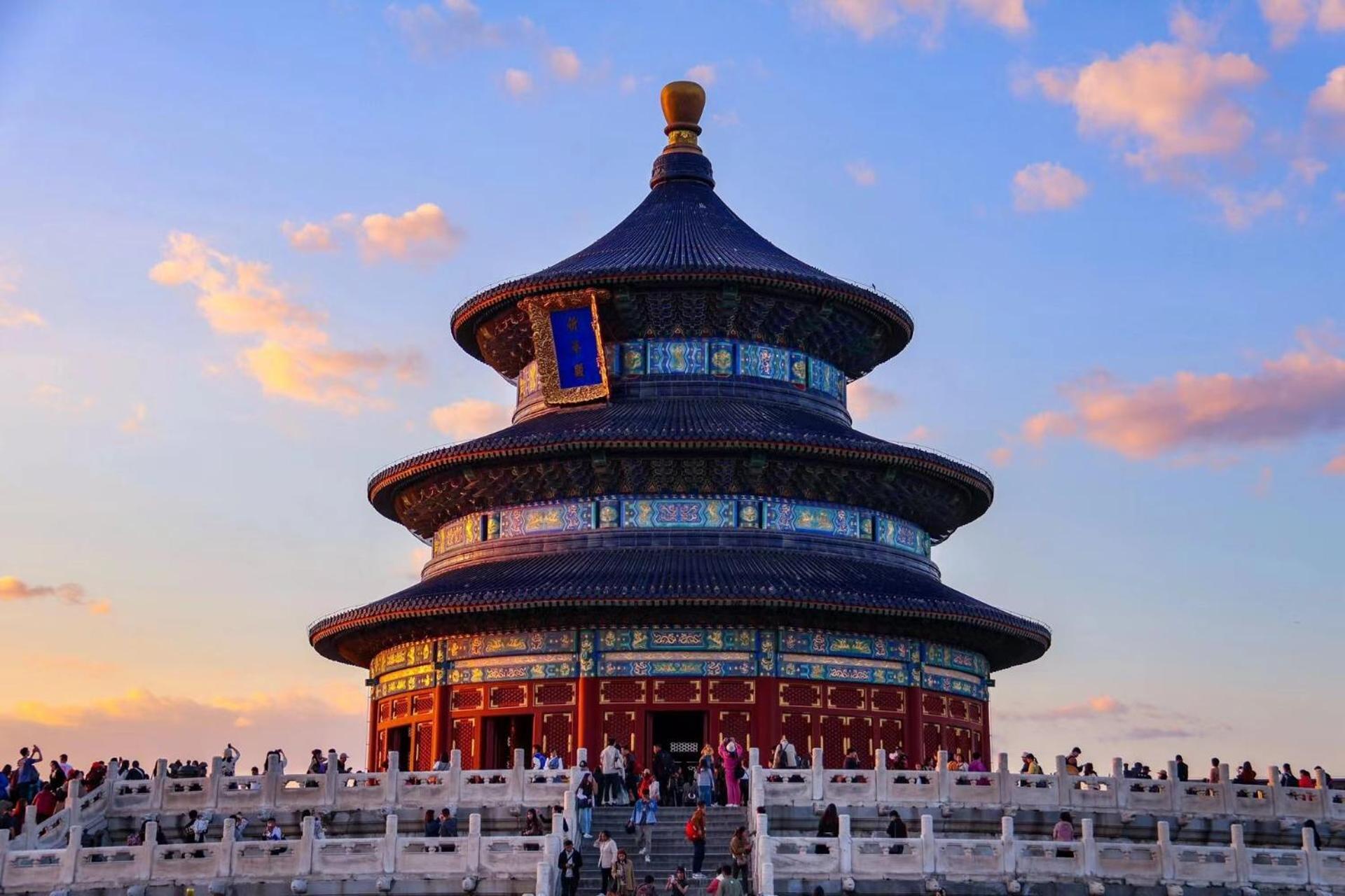 East Sacred Hotel ᴸᴱo---Foreign Accept---Tourism Service English-Speaking 丨 Near Tiananmen Forbidden City丨very Close To Metro Zhangzizhong And Beixinqiao 丨european Foot Ball English丨free Advance Tickets And Laundry Drying Service Coffee Snacks Beijing Exterior foto