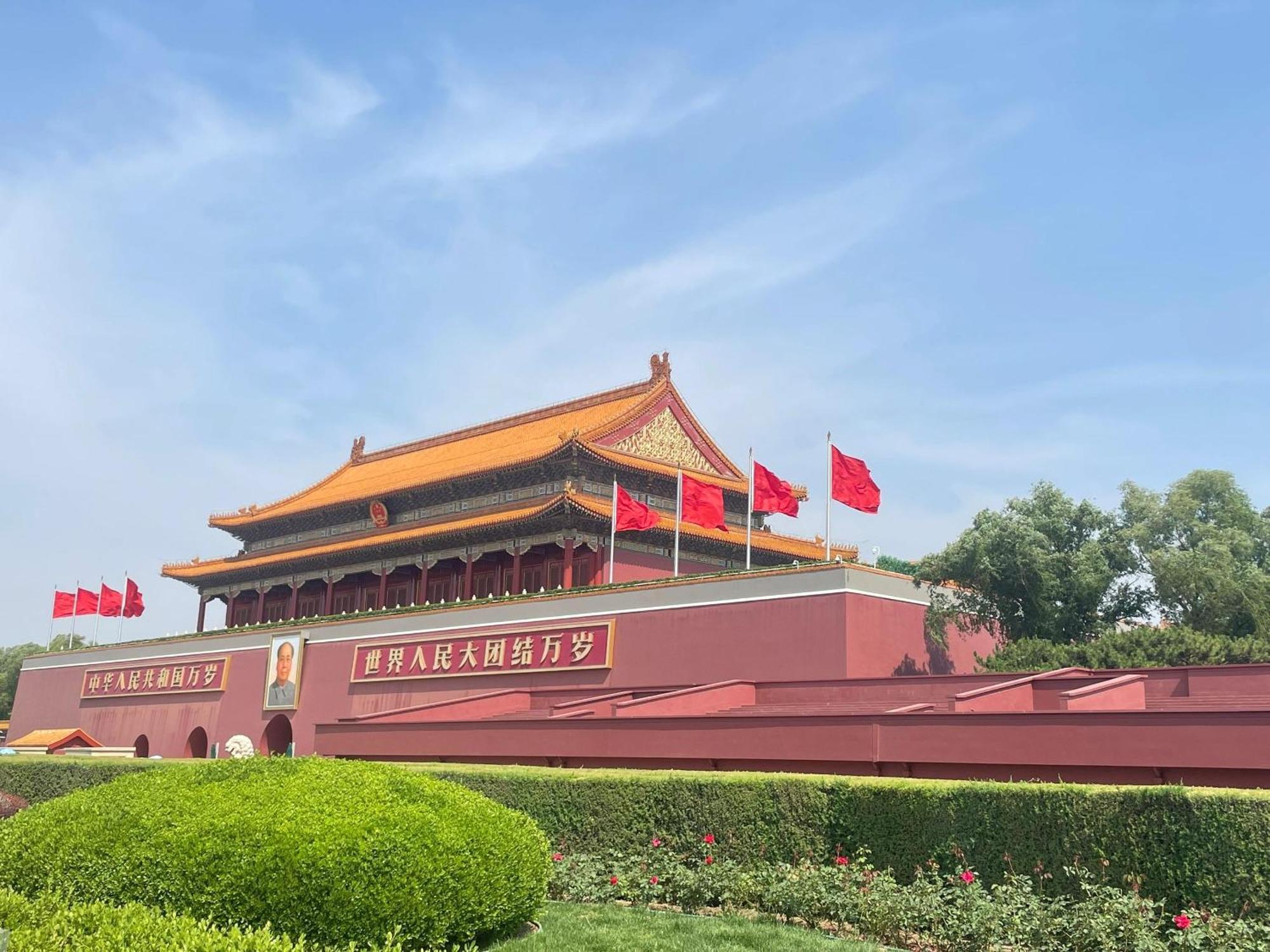 East Sacred Hotel ᴸᴱo---Foreign Accept---Tourism Service English-Speaking 丨 Near Tiananmen Forbidden City丨very Close To Metro Zhangzizhong And Beixinqiao 丨european Foot Ball English丨free Advance Tickets And Laundry Drying Service Coffee Snacks Beijing Exterior foto