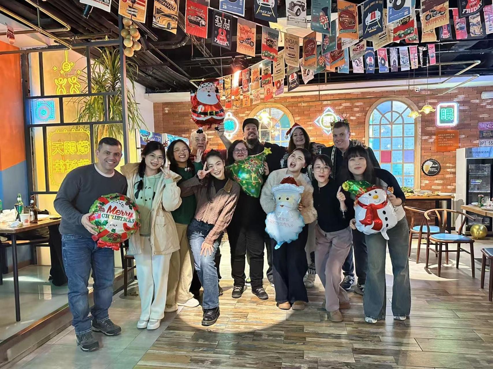 East Sacred Hotel ᴸᴱo---Foreign Accept---Tourism Service English-Speaking 丨 Near Tiananmen Forbidden City丨very Close To Metro Zhangzizhong And Beixinqiao 丨european Foot Ball English丨free Advance Tickets And Laundry Drying Service Coffee Snacks Beijing Exterior foto